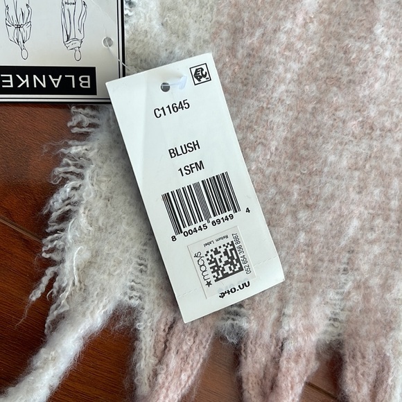 NWT Cejon Pink and Tan Plaid Blanket Wrap Tassel Scarf - Picture 11 of 11